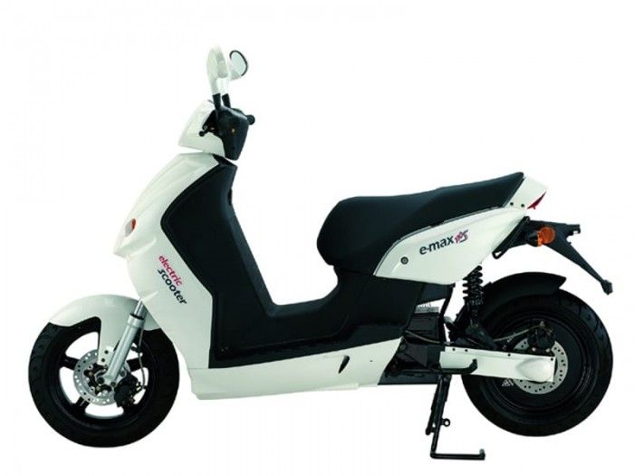 2011 E-MAX 125S nu face rau naturii