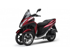 2015 Yamaha Tricity scuterul pe trei roti