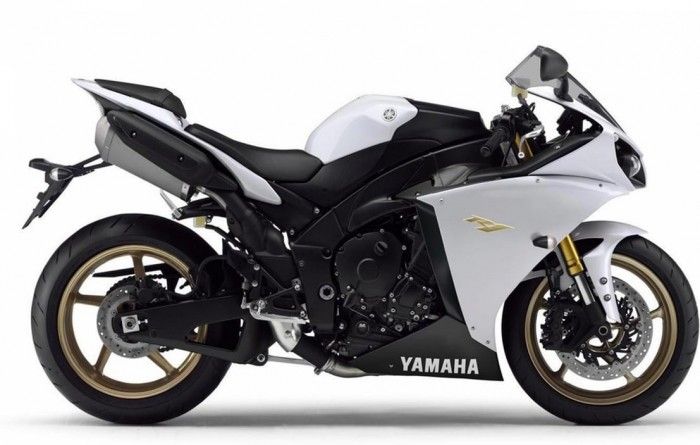 Noi zvonuri despre versiunea racing Yamaha R1 2015