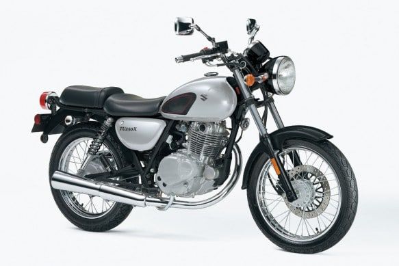 2015 Suzuki TU250X intre retro si contemporan