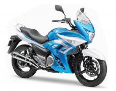 Lansarea noului model 2015 Suzuki GSR250F