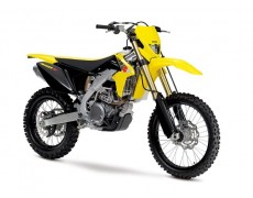 Suzuki readuce in lineup-ul 2017 modelul enduro RMX450Z, dupa cativa ani de pauza