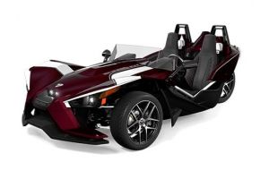 Polaris anunta lansarea unei editii limitate 2017 Slingshot SL LE Midnight Cherry